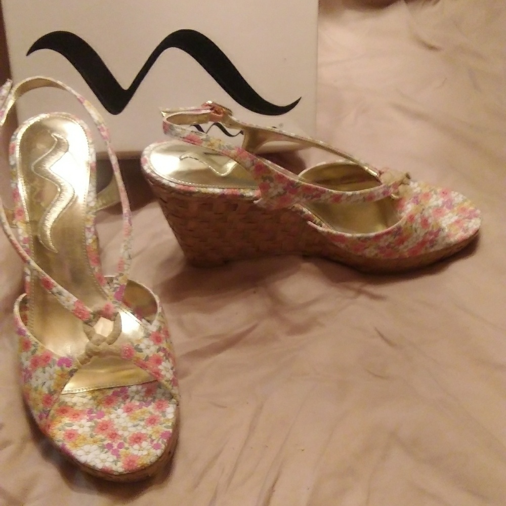 Shoes - Picture 2 of 2